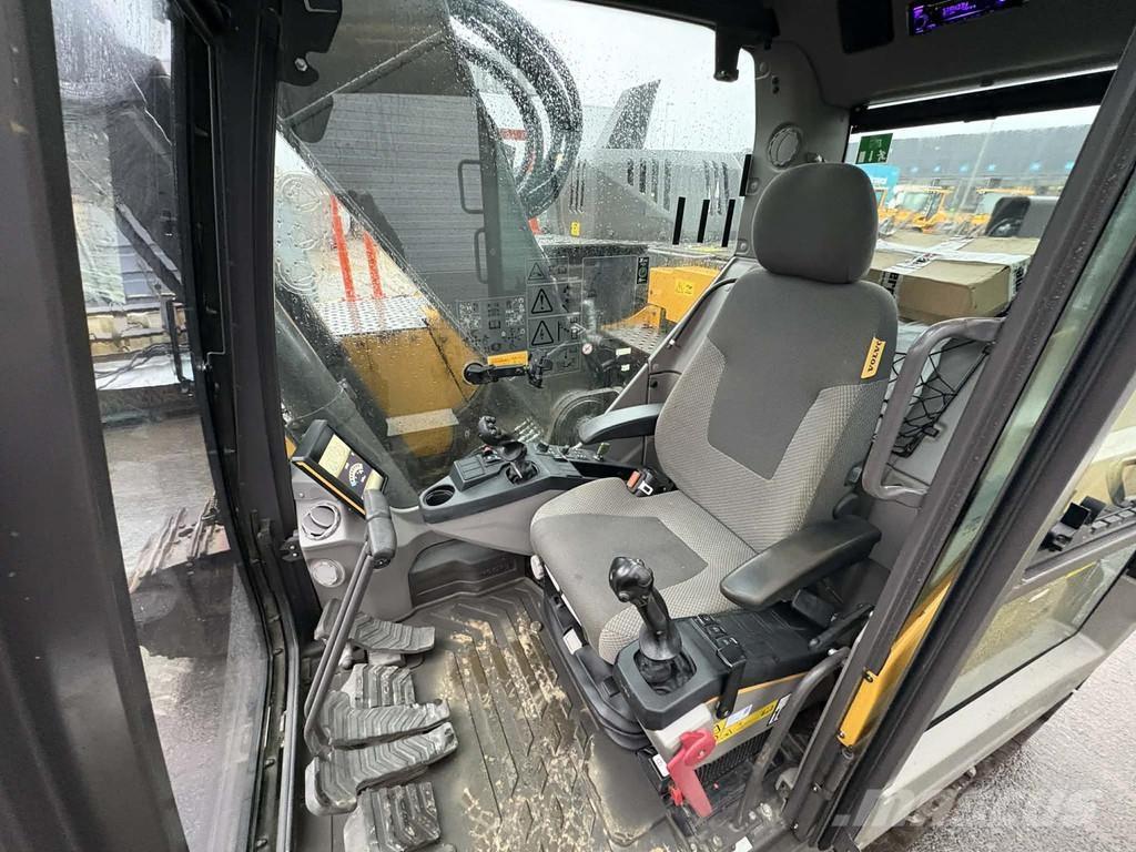 Volvo ECR235EL Specialūs ekskavatoriai