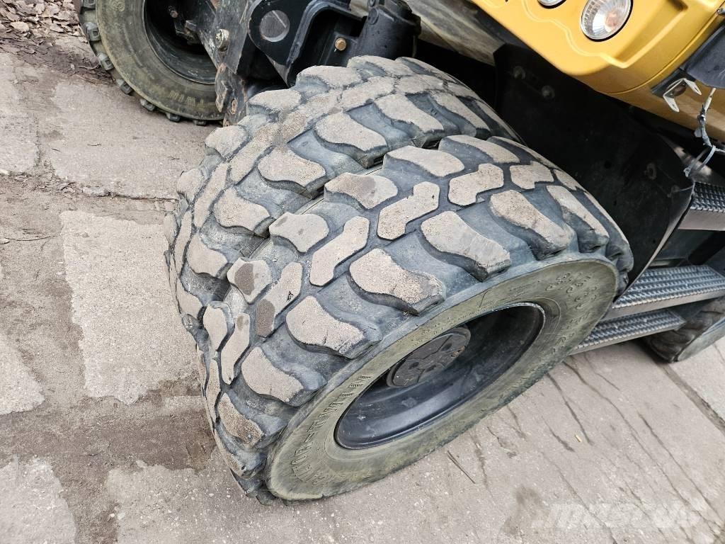 CAT m 314 F Ratiniai ekskavatoriai