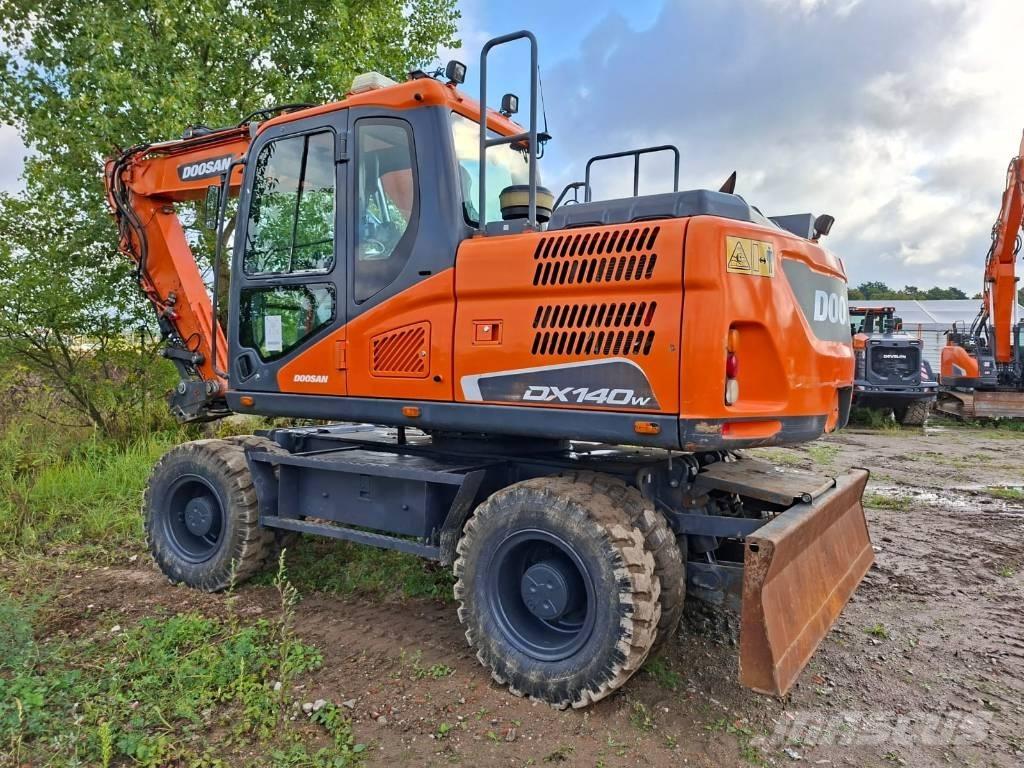 Doosan DX140W-5 Ratiniai ekskavatoriai