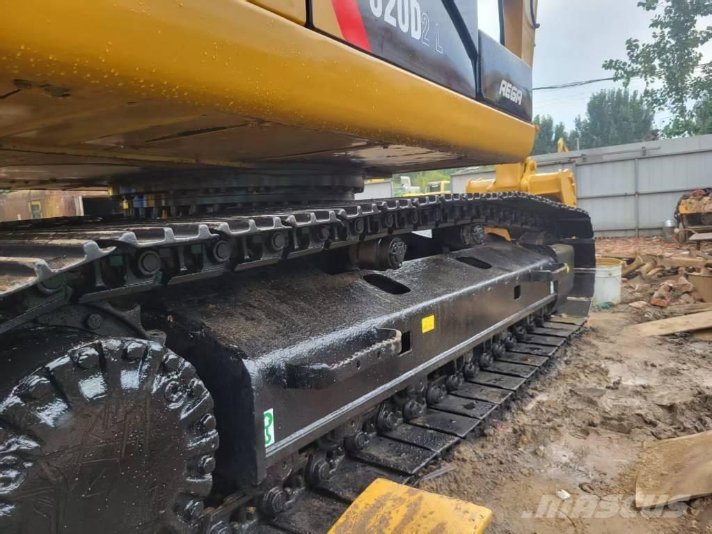 CAT 320 D L Vikšriniai ekskavatoriai