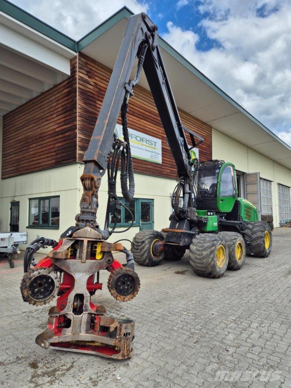 John Deere 1070 E Miško technika (Harvesteriai)