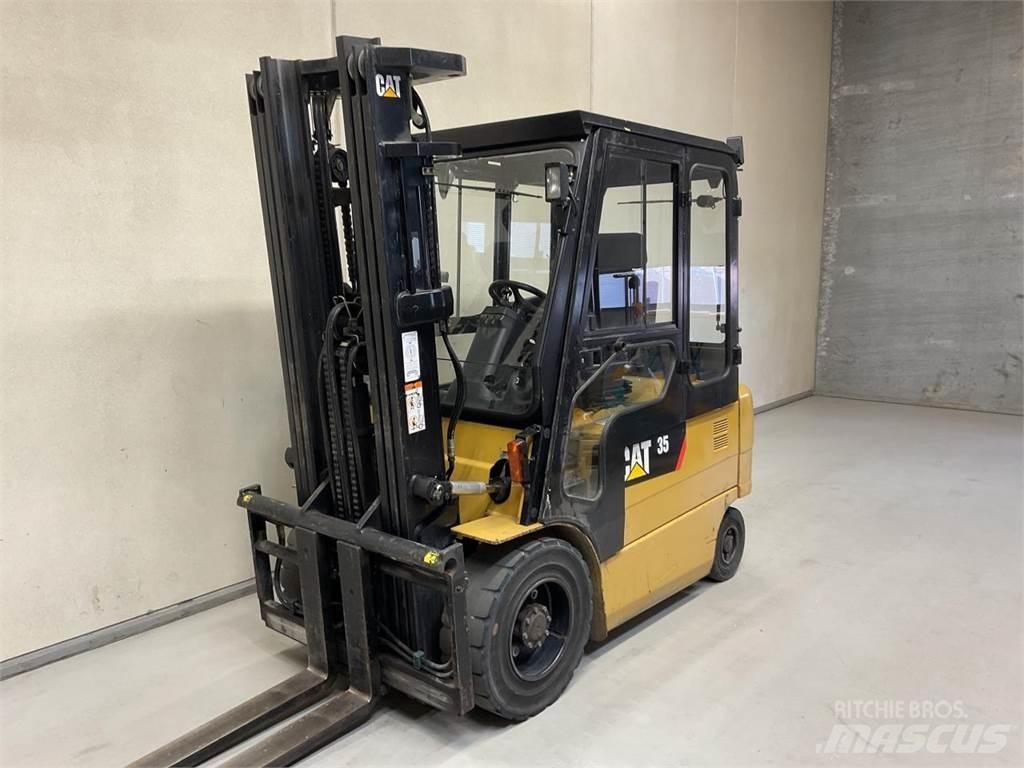 CAT EP35K-PAC Elektriniai šakiniai krautuvai