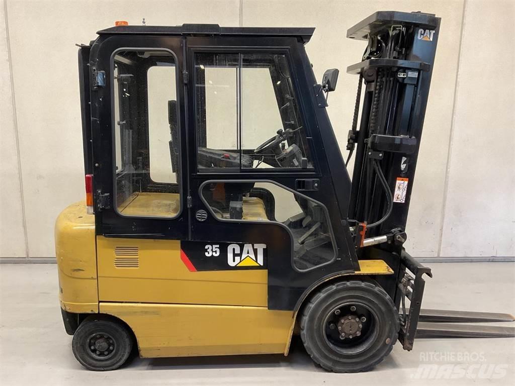 CAT EP35K-PAC Elektriniai šakiniai krautuvai