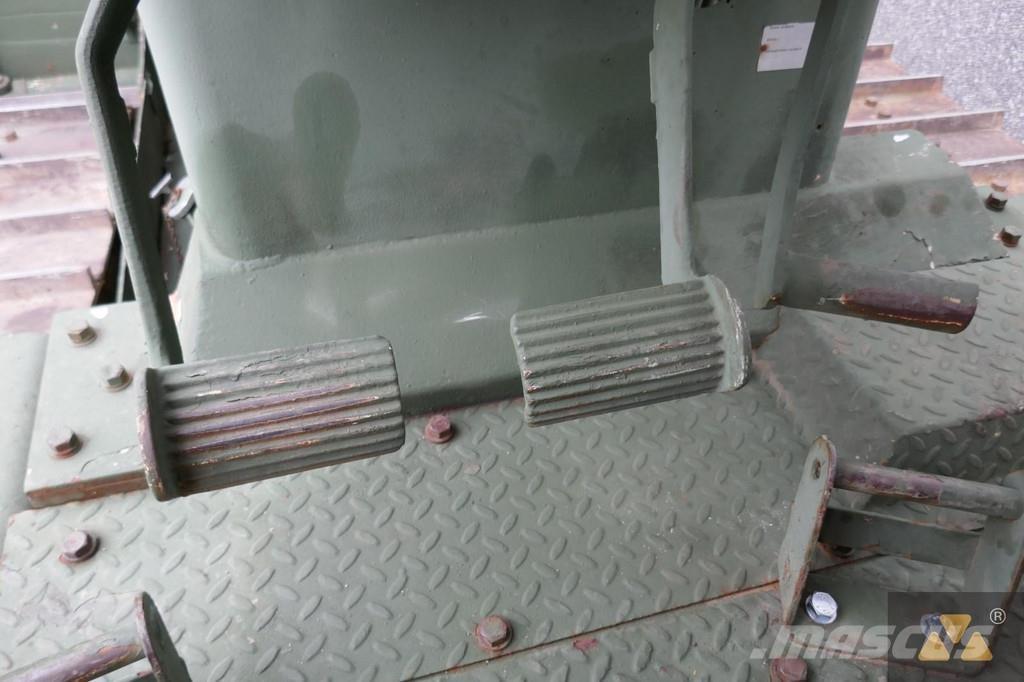 CAT D7G Ex-army Vikšriniai buldozeriai