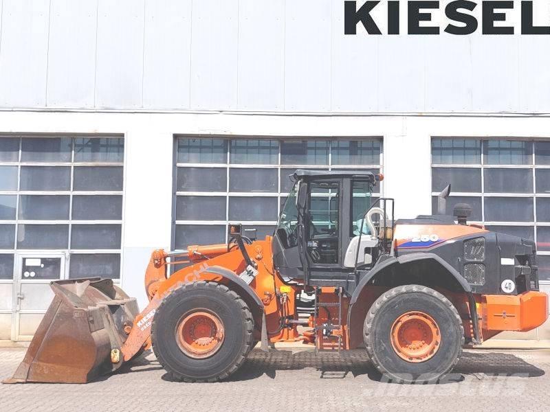 Hitachi ZW 250-6 Naudoti ratiniai krautuvai
