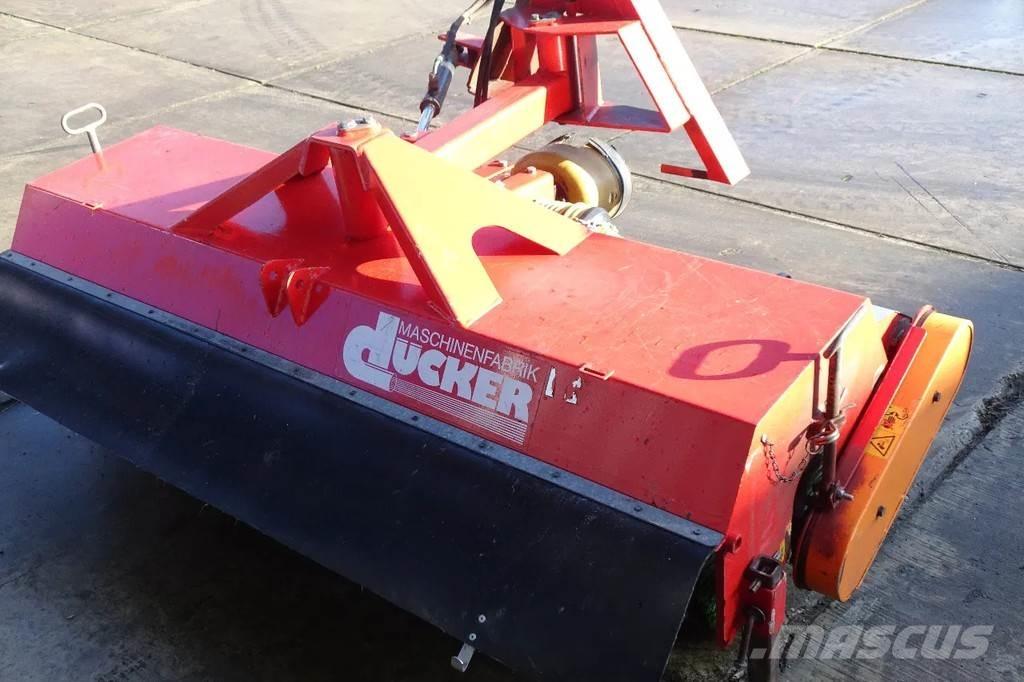 Dücker Veegmachine Šlavimo sunkvežimiai