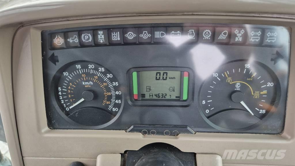 John Deere 6320 SE Traktoriai