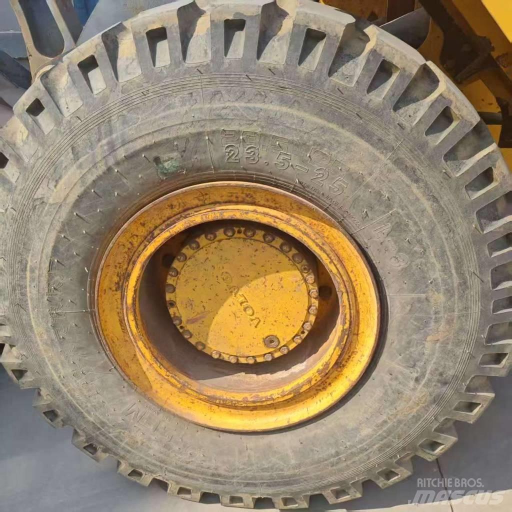 Volvo L 105 Naudoti ratiniai krautuvai