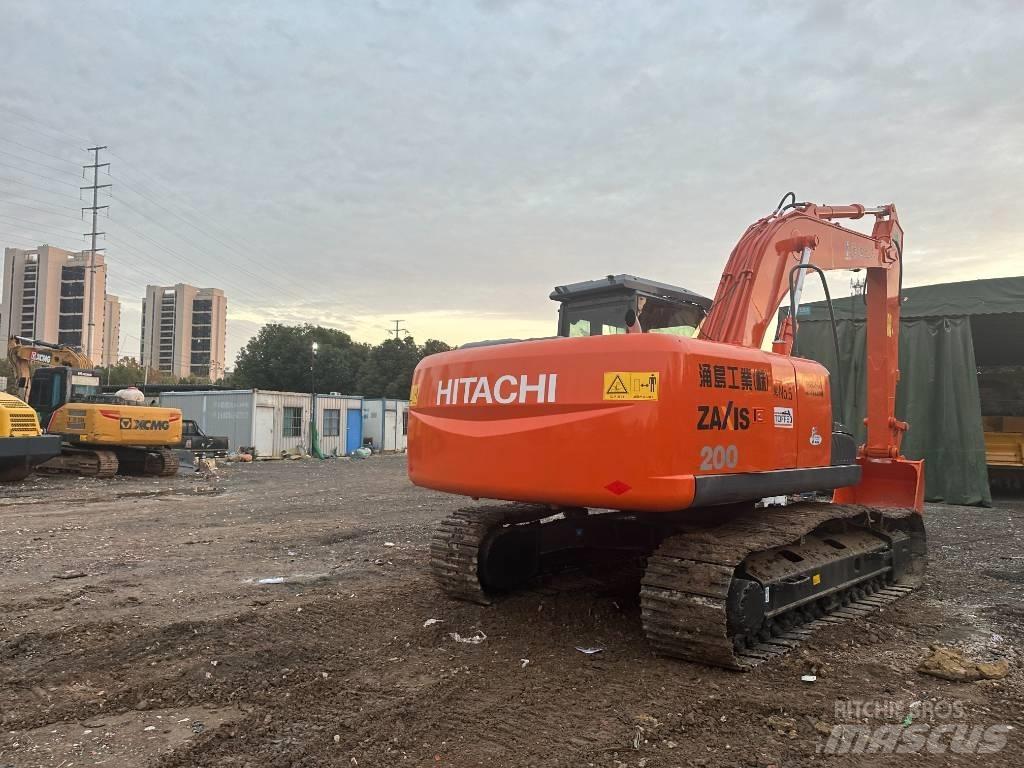 Hitachi ZX 200 Vikšriniai ekskavatoriai