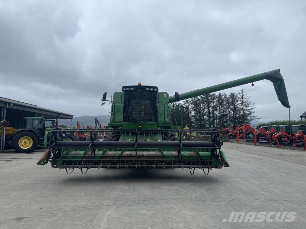 John Deere T 550 Derliaus nuėmimo kombainai