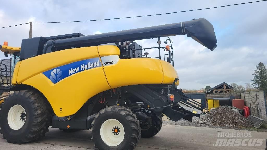 New Holland CR9070 Derliaus nuėmimo kombainai