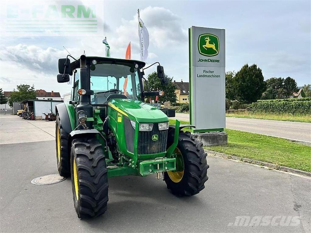 John Deere 5100m Traktoriai