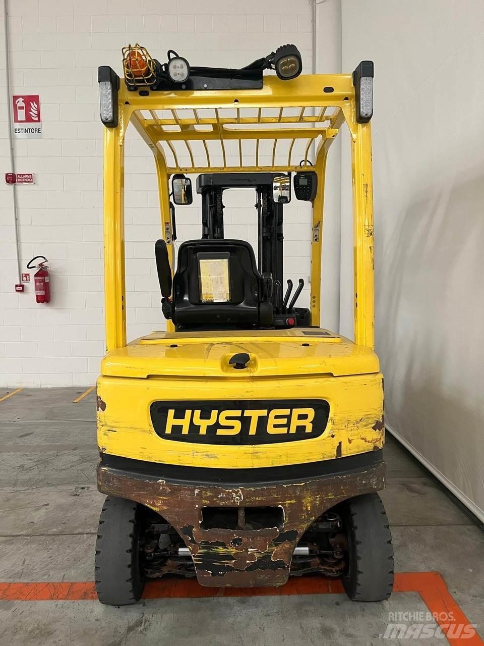 Hyster J3.0XN Elektriniai šakiniai krautuvai