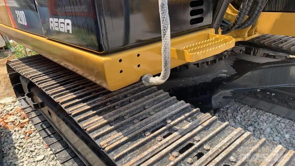 CAT 320 D Vikšriniai ekskavatoriai