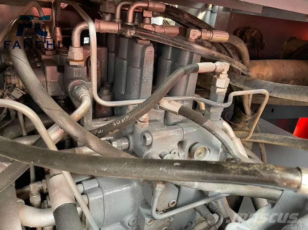 Hitachi EX 200 LC-5 Vikšriniai ekskavatoriai