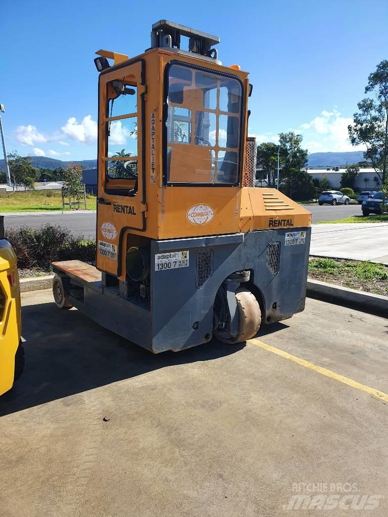 Combilift C3000 Krautuvai su pakrovimu iš šonų