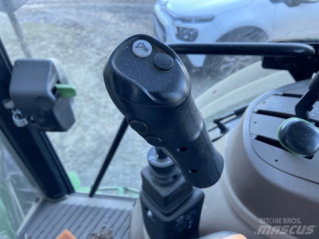 John Deere 5075M Traktoriai
