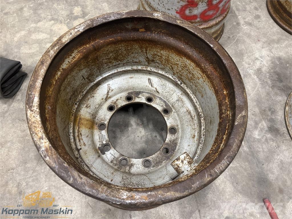 Valmet 860 24x26,5 Padangos, ratai ir ratlankiai