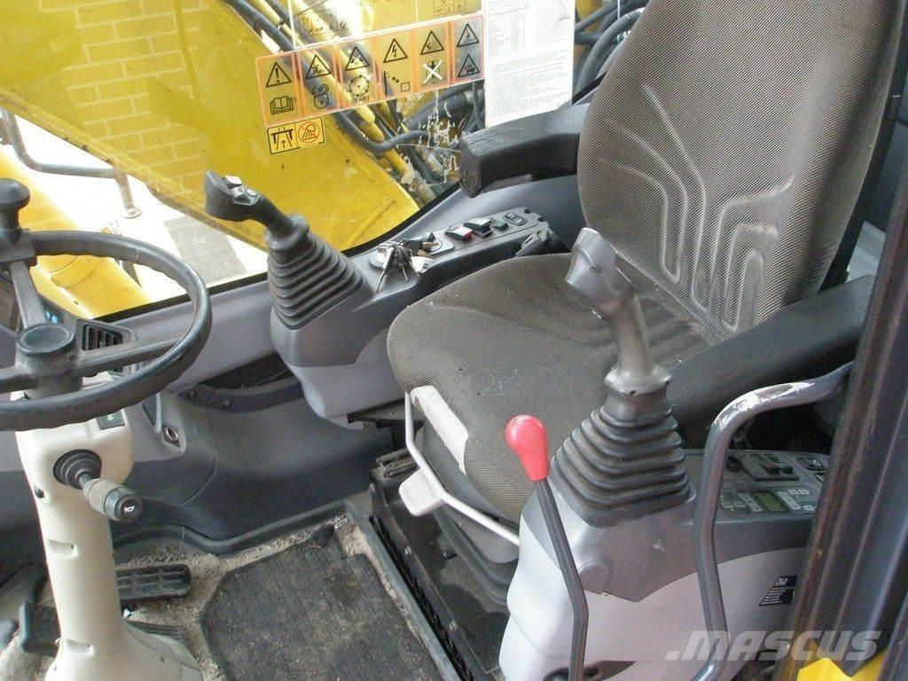 Komatsu PW140-7 Ratiniai ekskavatoriai