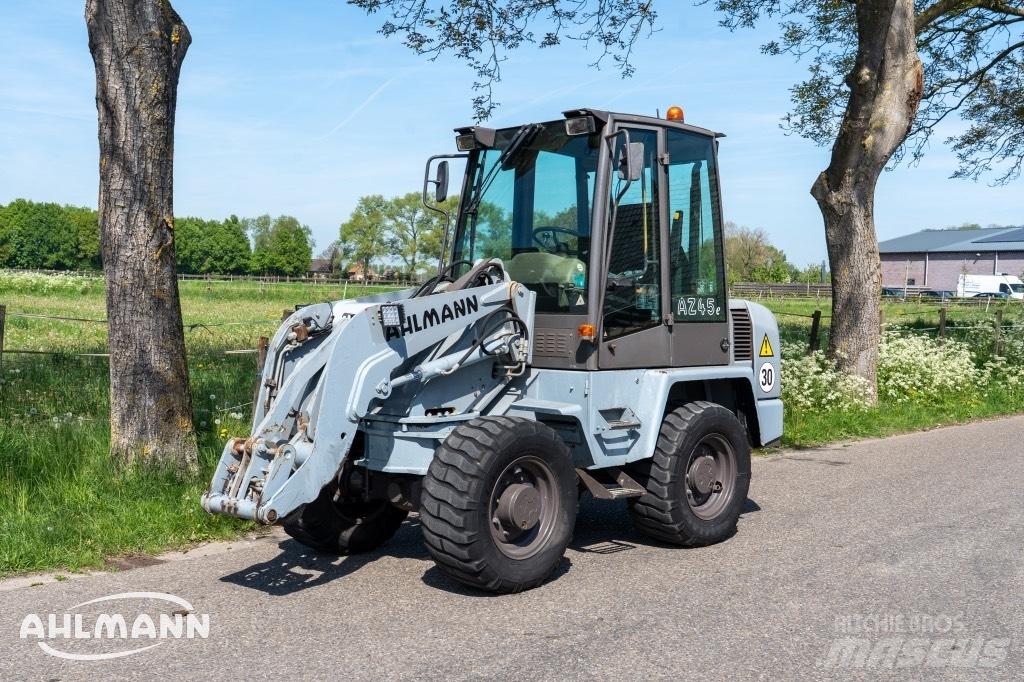 Ahlmann AZ 45e Naudoti ratiniai krautuvai