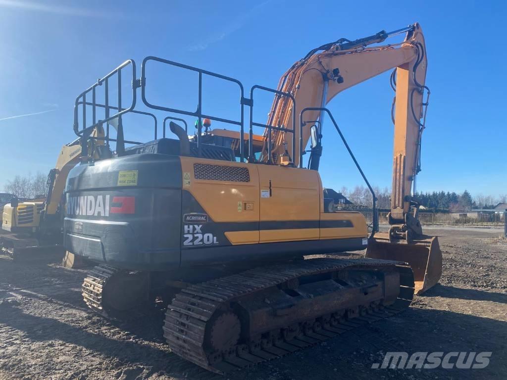 Hyundai HX220L Vikšriniai ekskavatoriai