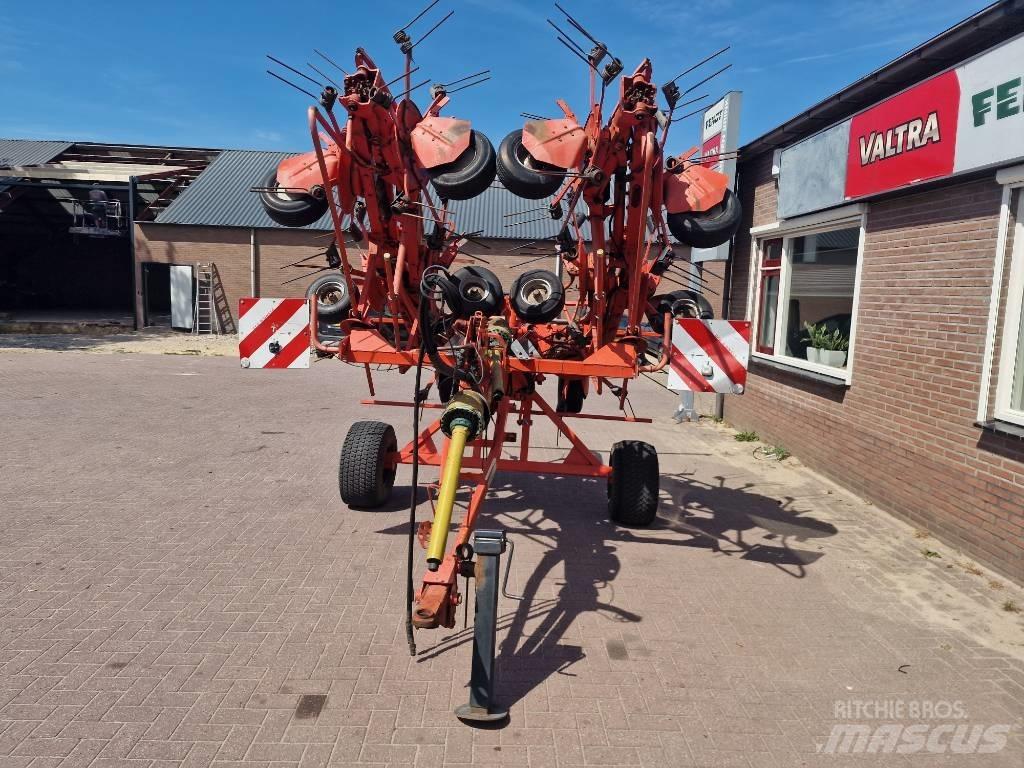 Kuhn GF 10802 T Šieno grėbliai ir vartytuvai