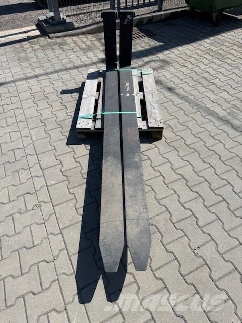 Linde 2400 MM Šakės