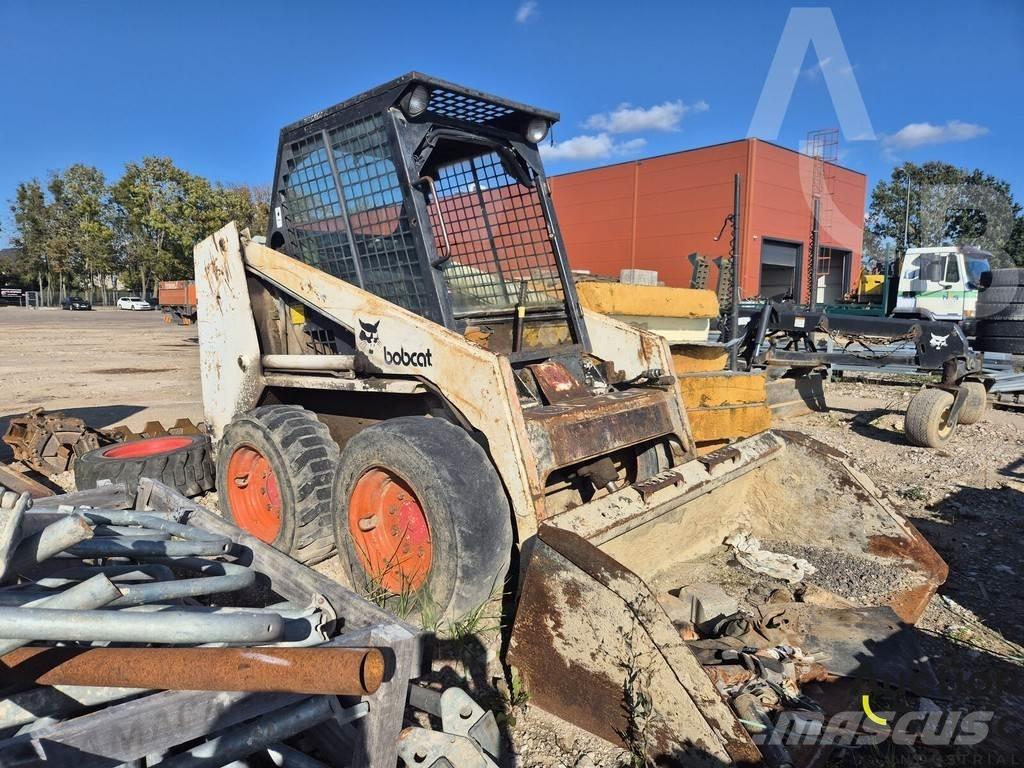Bobcat 743 Krautuvai su šoniniu pasukimu