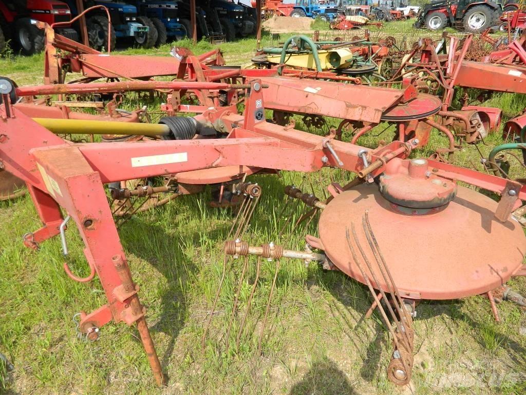 Stoll UM 400 Šieno grėbliai ir vartytuvai