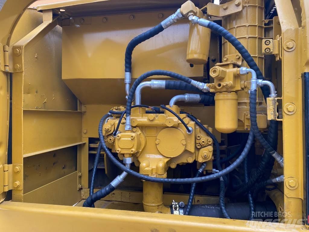 CAT 320 C L Vikšriniai ekskavatoriai