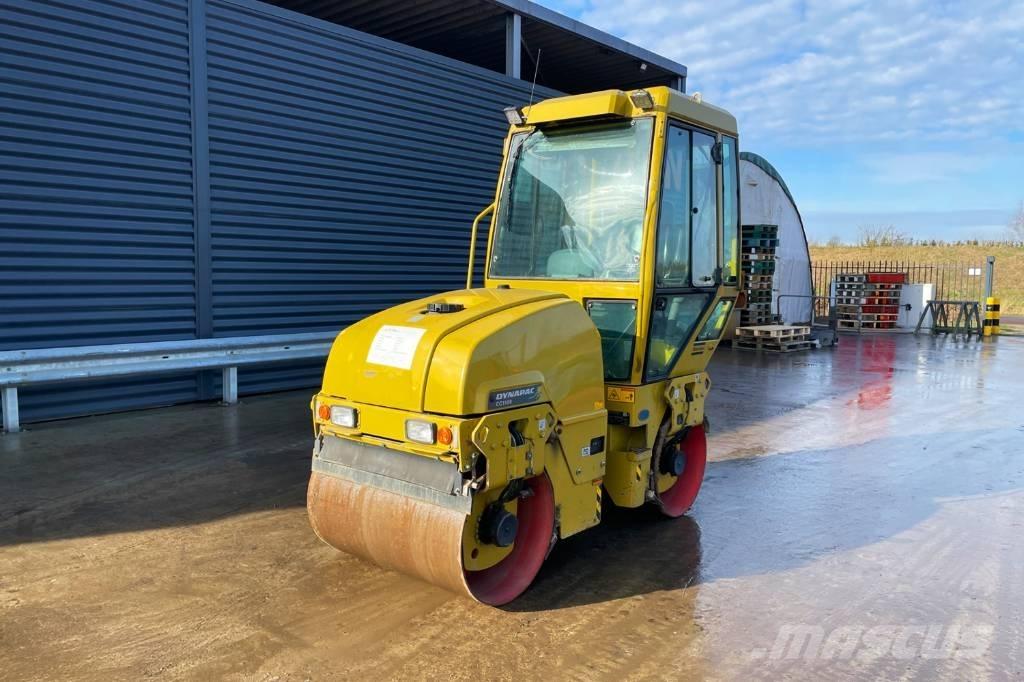 Dynapac CC1100 Porinių būgnų volai