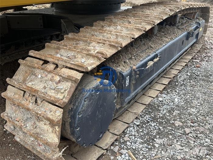 Komatsu PC450-8 Vikšriniai ekskavatoriai