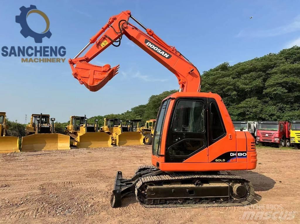 Doosan DH 80 Vidutinės galios ekskavatoriai 7-12 t