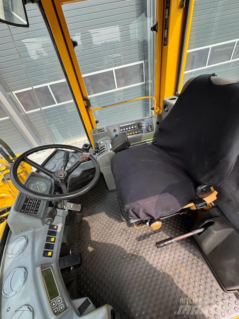 Volvo L90B Naudoti ratiniai krautuvai