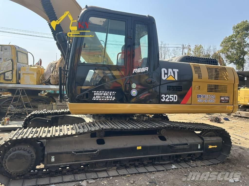 CAT 325 Vikšriniai ekskavatoriai