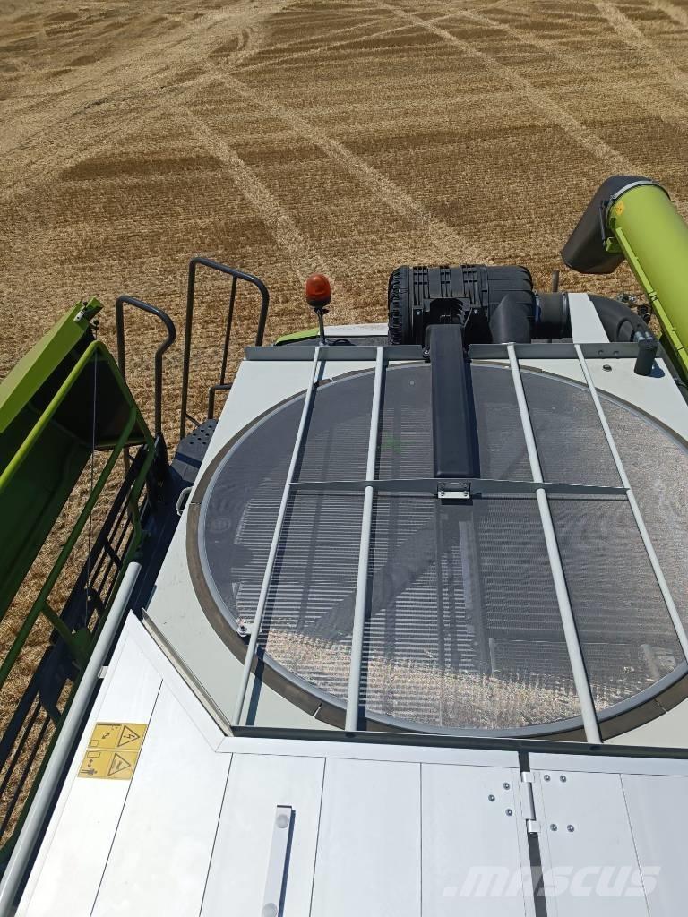 CLAAS Lexion 8700 Derliaus nuėmimo kombainai