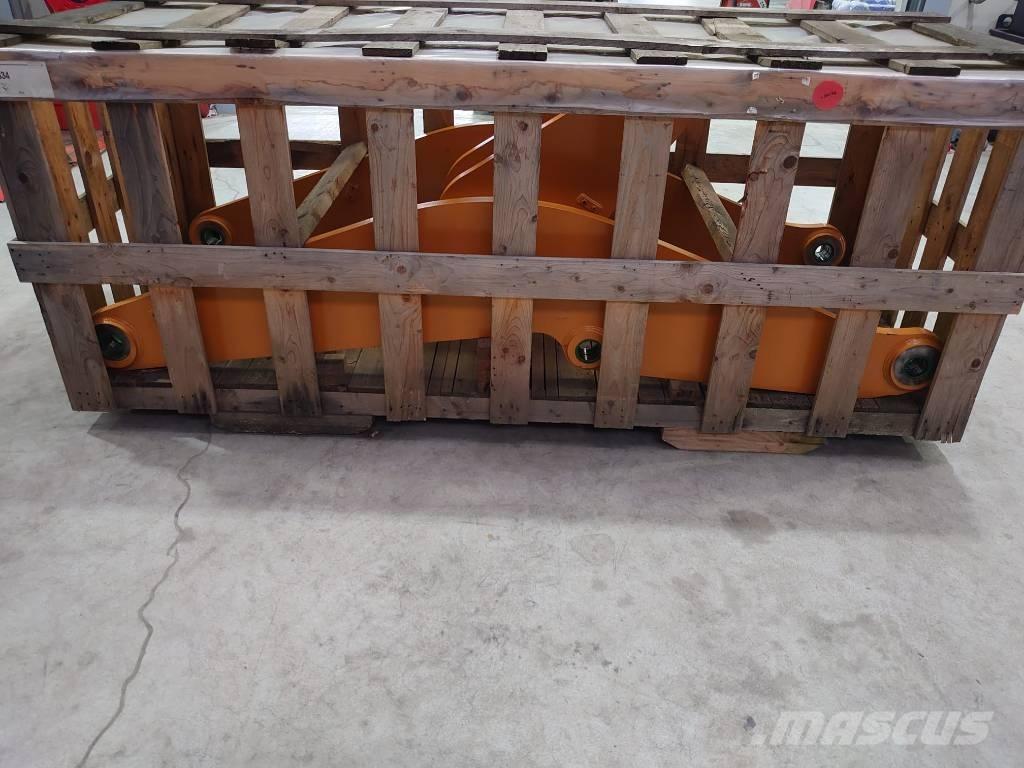 CASE 821G Sijos ir savivarčiai