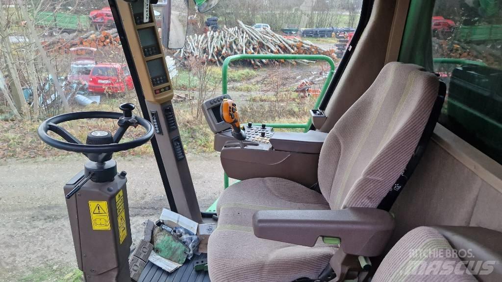 John Deere S 690 Derliaus nuėmimo kombainai