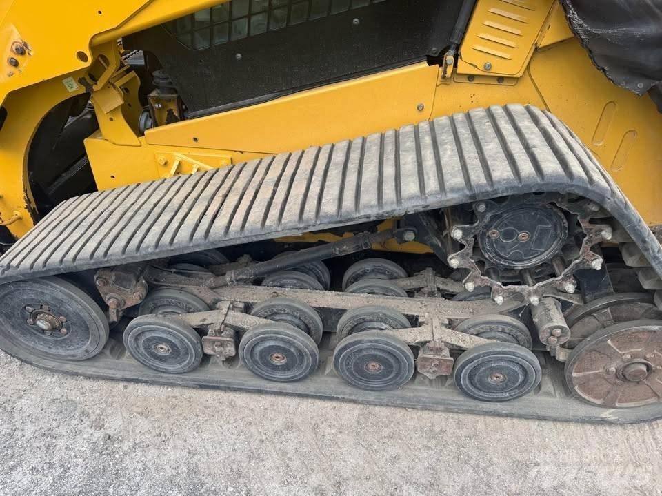 CAT 297 D XPS Krautuvai su šoniniu pasukimu