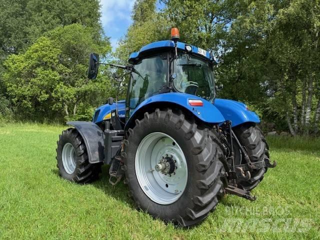 New Holland T 7030 Traktoriai