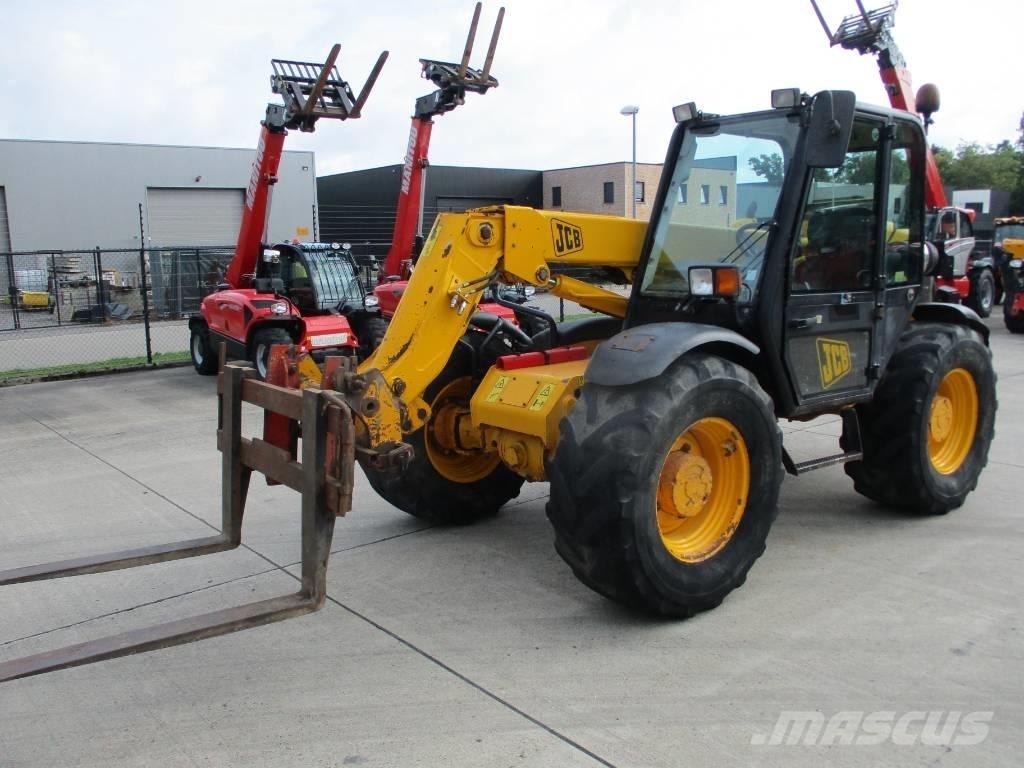 JCB 526 S (628) Teleskopiniai krautuvai