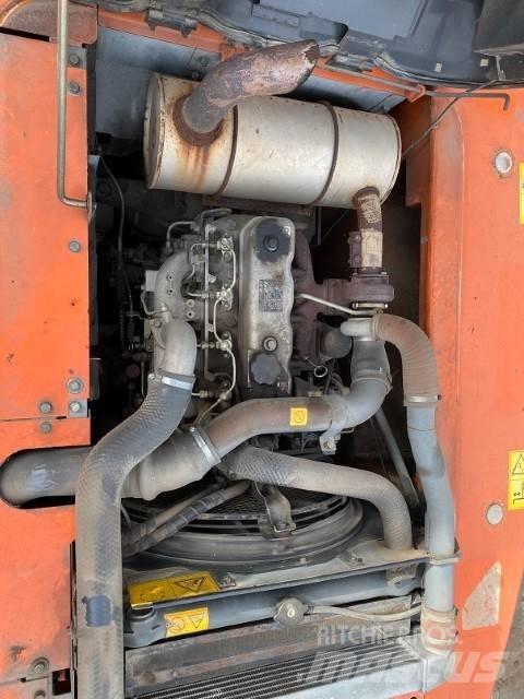Hitachi ZX 180 W Ratiniai ekskavatoriai