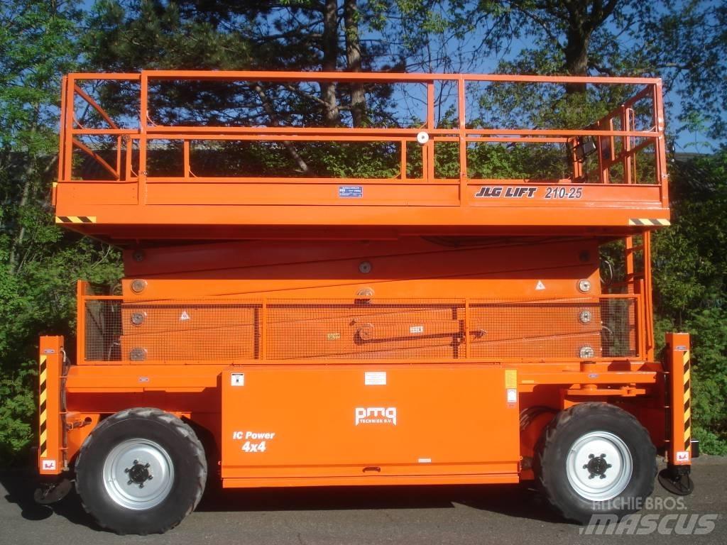 JLG 210-25 Žirkliniai keltuvai