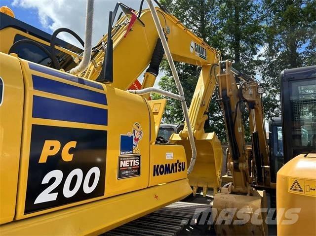 Komatsu PC 200-8 Vikšriniai ekskavatoriai