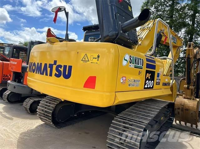 Komatsu PC 200-8 Vikšriniai ekskavatoriai