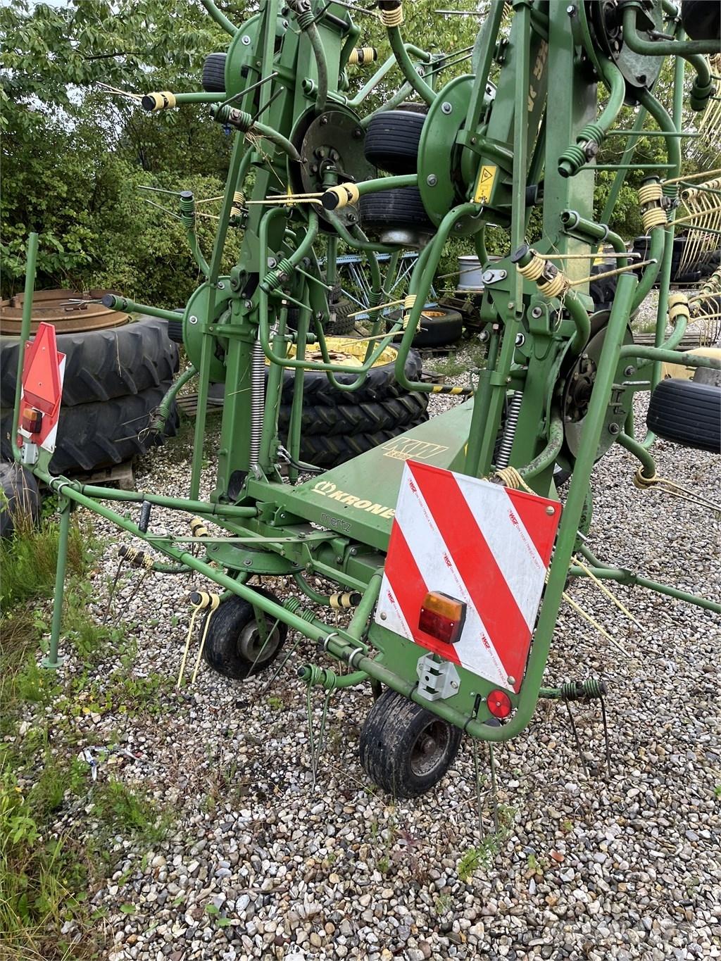 Krone KW 8.82/8 Šieno grėbliai ir vartytuvai