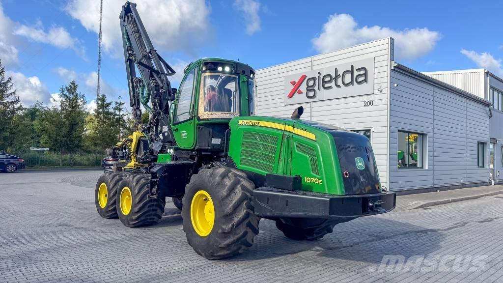 John Deere 1070 E Miško technika (Harvesteriai)
