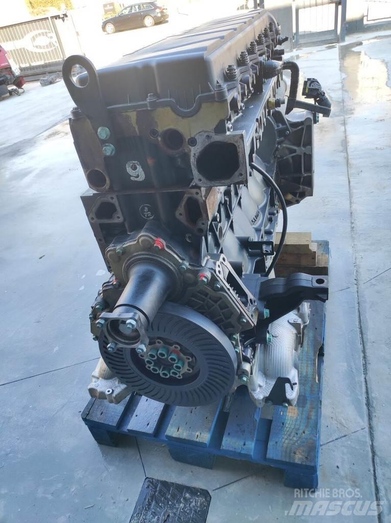 MAN D2066 440 hp Varikliai
