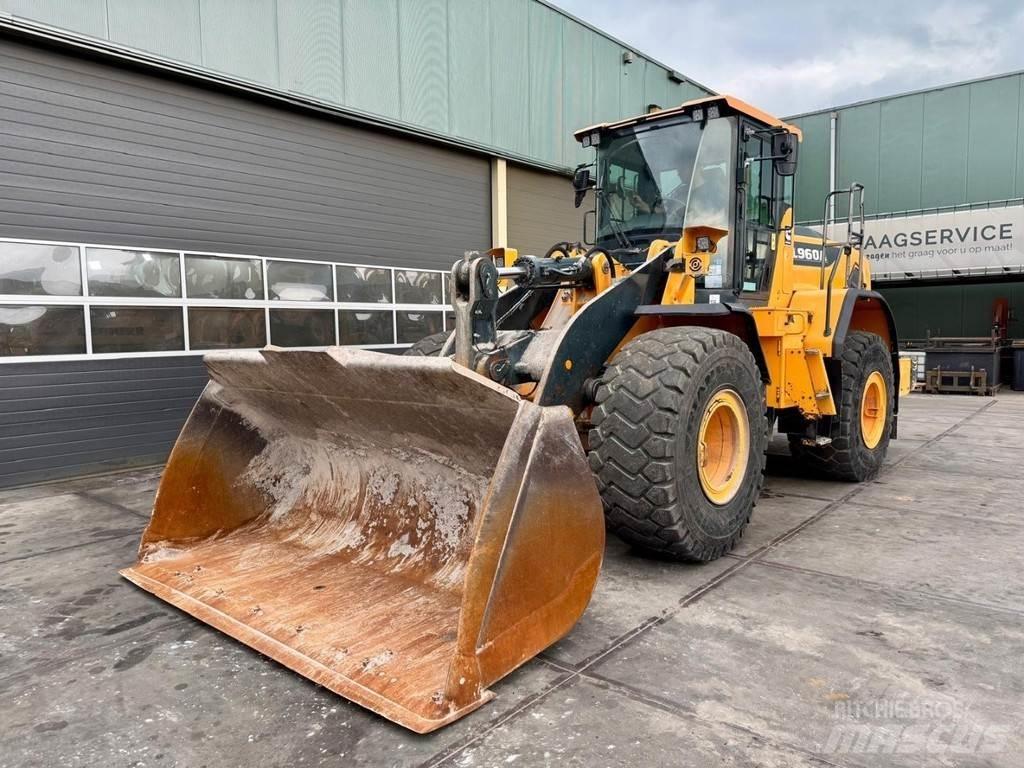 Hyundai HL960A Naudoti ratiniai krautuvai