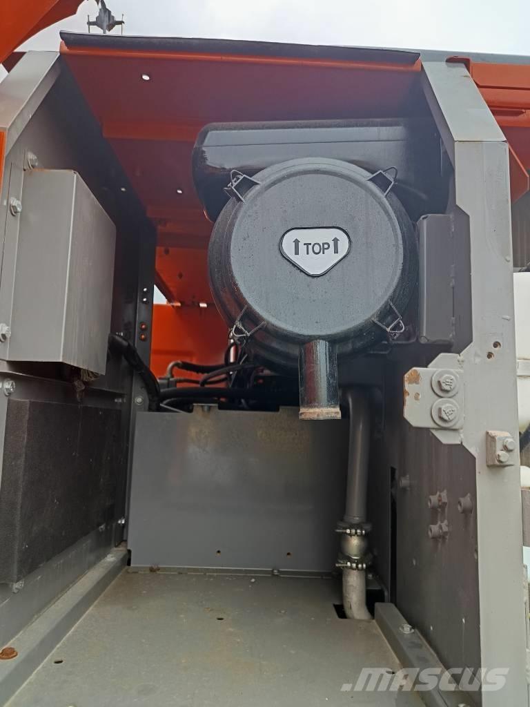 Hitachi ZX 210 Vikšriniai ekskavatoriai